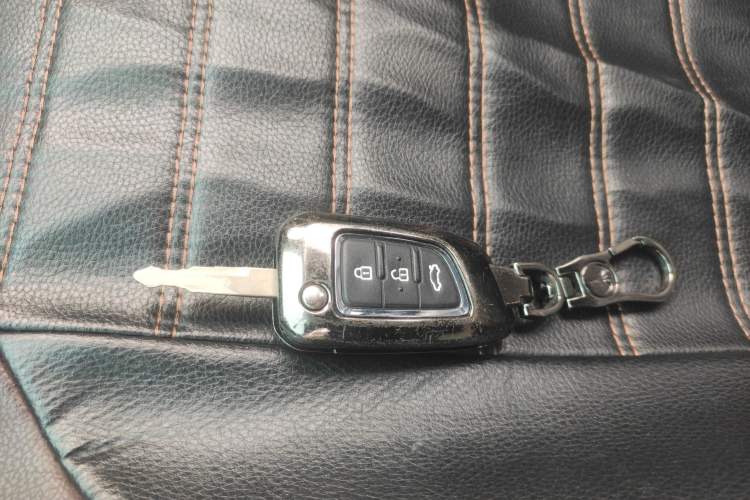 Used Dongfeng Aeolus A30 2014 1.5L Automatic ZhiShang Model Vehicle Key