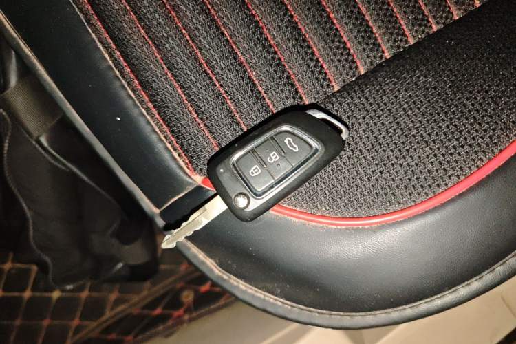 Used Dongfeng Aeolus A30 2014 1.5L Manual Sishang Model Vehicle Key