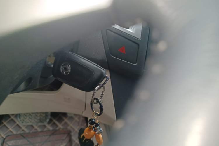 Used Dongfeng Aeolus A30 2014 1.5L Automatic ZhiShang Model Vehicle Key