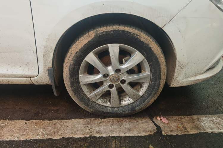 Used Dongfeng Aeolus A30 2016 1.5L Manual Sishang Model Right Front Wheel Hub