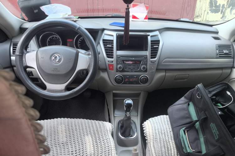 Used Dongfeng Aeolus A60 2012 1.6L Manual Luxury Model Center Console