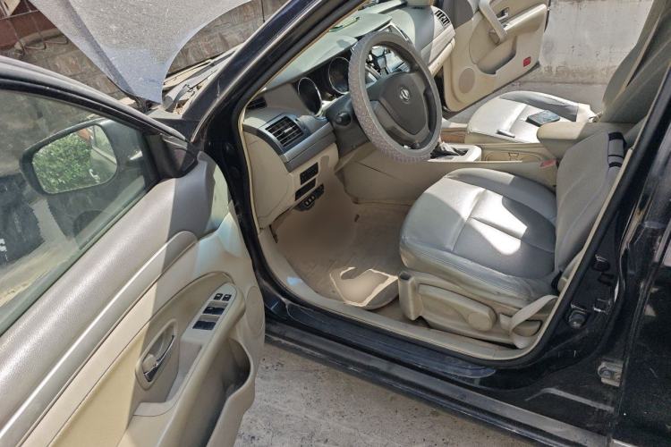 Used Dongfeng Aeolus A60 2012 1.6L Automatic Luxury Version Driver Seat