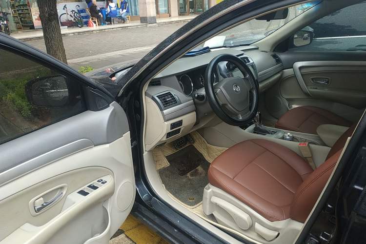 Used Dongfeng Aeolus A60 2012 1.6L Automatic Luxury Version Driver Seat