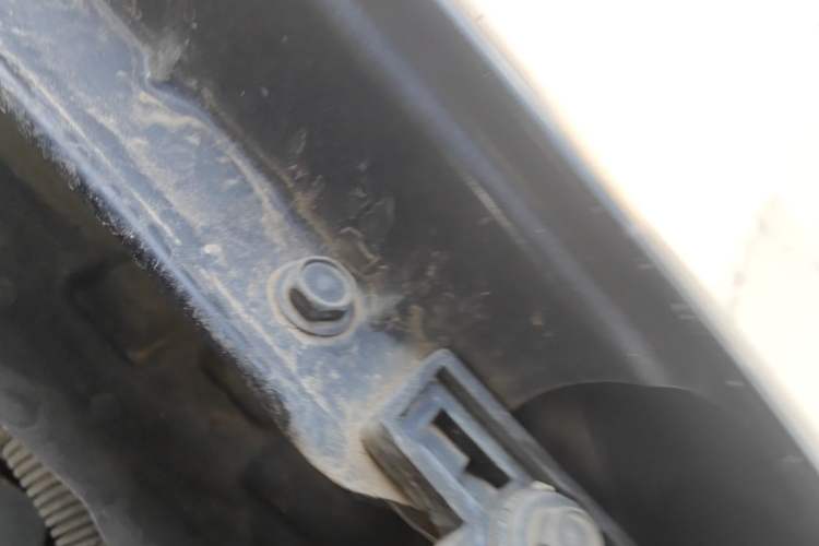 Used Dongfeng Aeolus A60 2012 1.6L Manual Luxury Model Engine Bay Left
