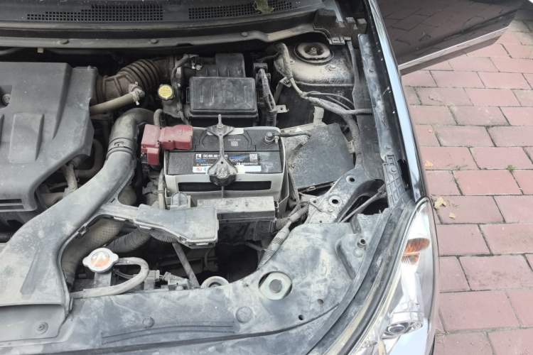Used Dongfeng Aeolus A60 2012 1.6L Manual Luxury Model Engine Bay Left