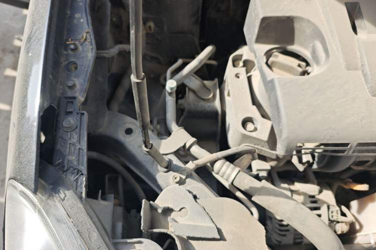 Used Dongfeng Aeolus A60 2012 1.6L Automatic Luxury Version Engine Bay Right