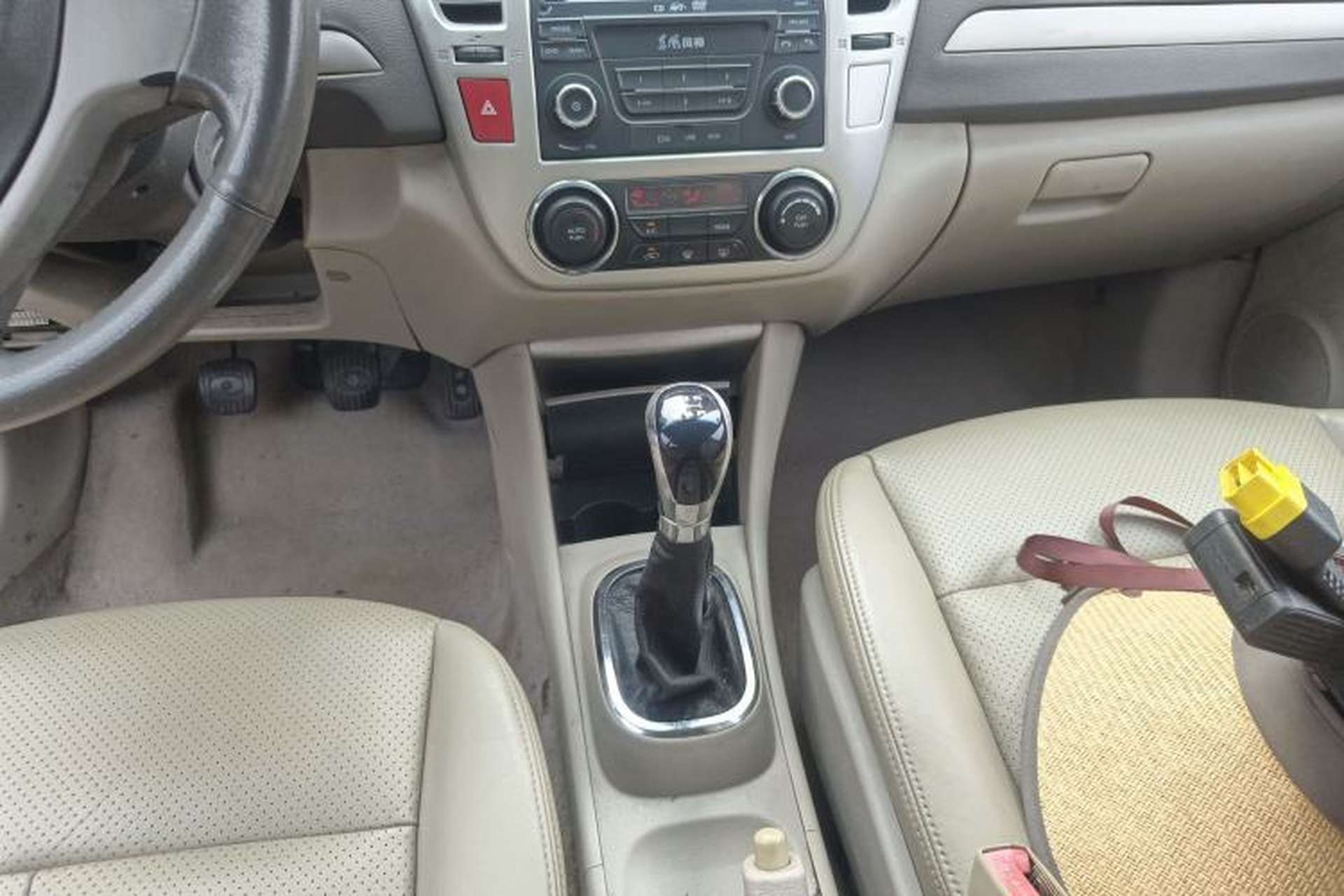 Used Dongfeng Aeolus A60 2012 1.6L Manual Luxury Model Gear Lever