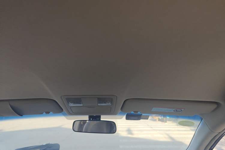 Used Dongfeng Aeolus A60 2012 1.6L Manual Luxury Model Headliner