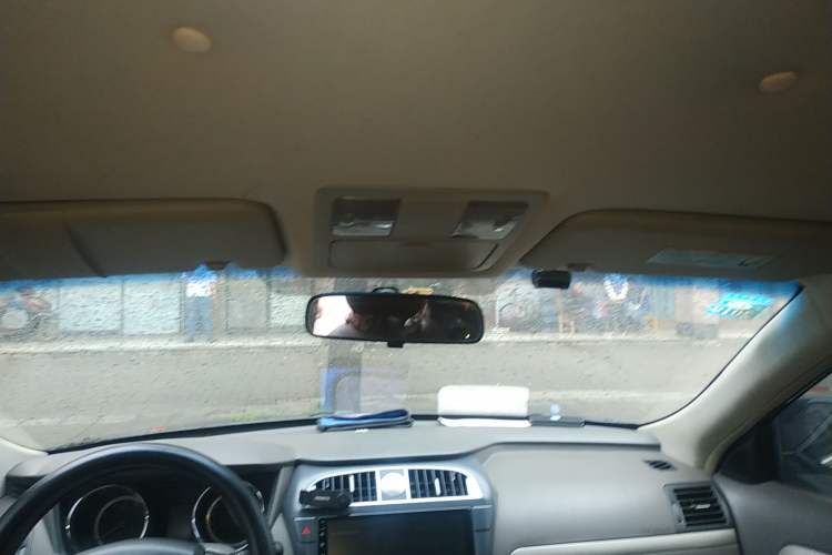 Used Dongfeng Aeolus A60 2012 1.6L Automatic Luxury Version Headliner