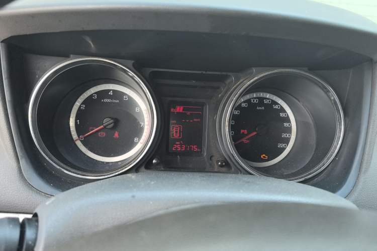 Used Dongfeng Aeolus A60 2012 1.6L Manual Luxury Model Instrument Cluster
