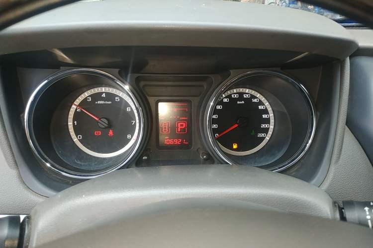 Used Dongfeng Aeolus A60 2012 1.6L Automatic Luxury Version Instrument Cluster