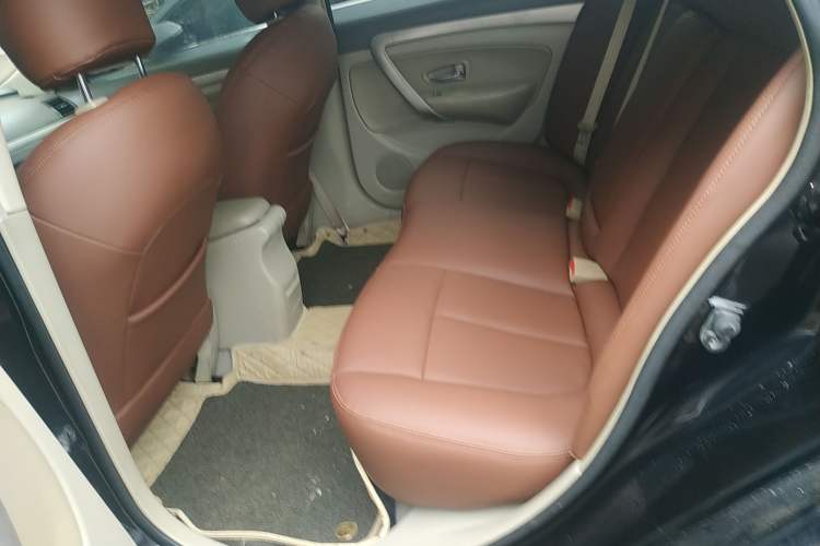 Used Dongfeng Aeolus A60 2012 1.6L Automatic Luxury Version Left Rear Seat