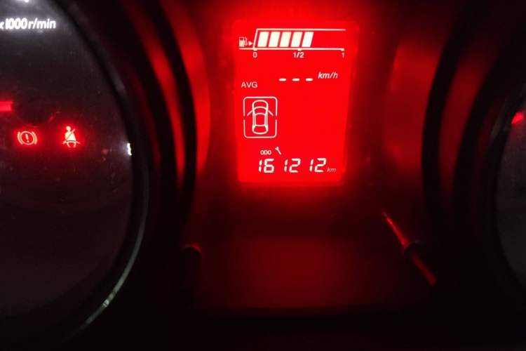 Used Dongfeng Aeolus A60 2012 1.6L Manual Luxury Model Odometer Close Up