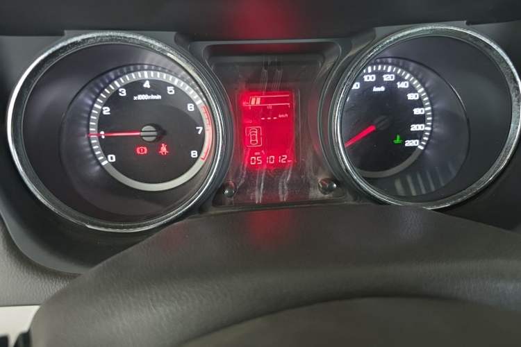 Used Dongfeng Aeolus A60 2012 1.6L Manual Luxury Model Odometer Close Up