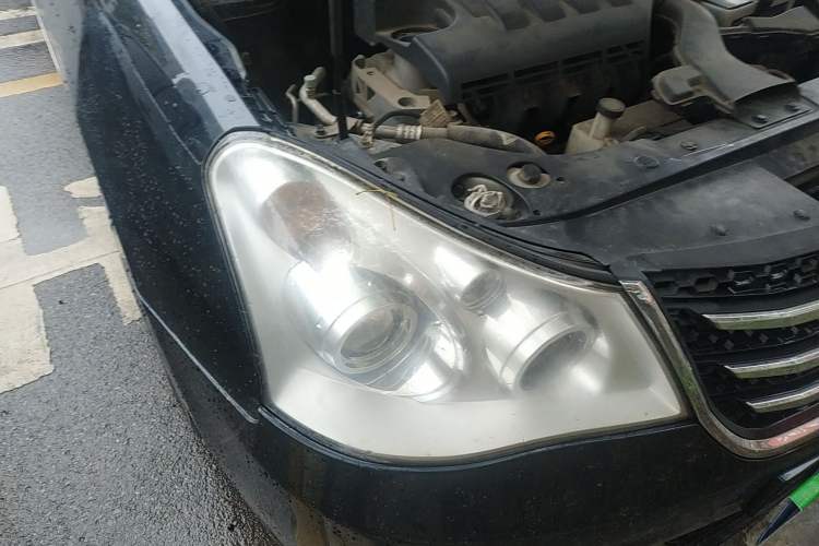 Used Dongfeng Aeolus A60 2012 1.6L Automatic Luxury Version Right Front Headlight