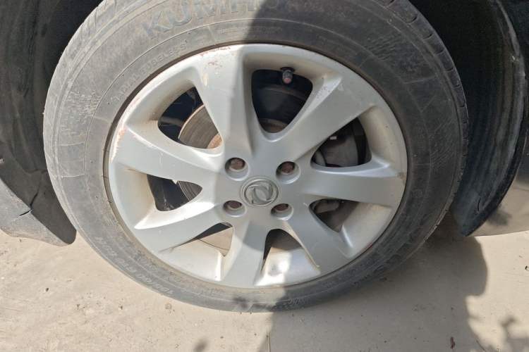 Used Dongfeng Aeolus A60 2012 1.6L Automatic Luxury Version Right Front Wheel Hub