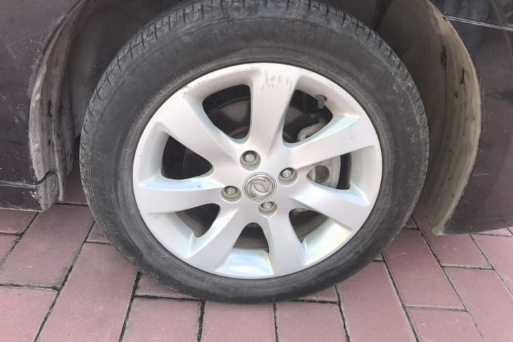 Used Dongfeng Aeolus A60 2012 1.6L Manual Luxury Model Right Front Wheel Hub