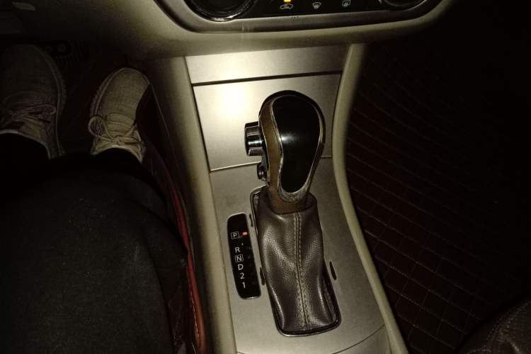 Used Dongfeng Aeolus A60 2012 1.6L Automatic Prestige Model Gear Lever