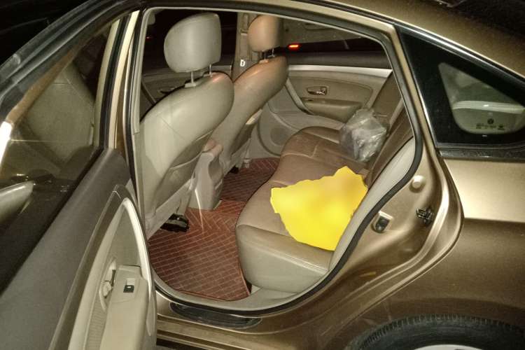 Used Dongfeng Aeolus A60 2012 1.6L Automatic Prestige Model Left Rear Seat