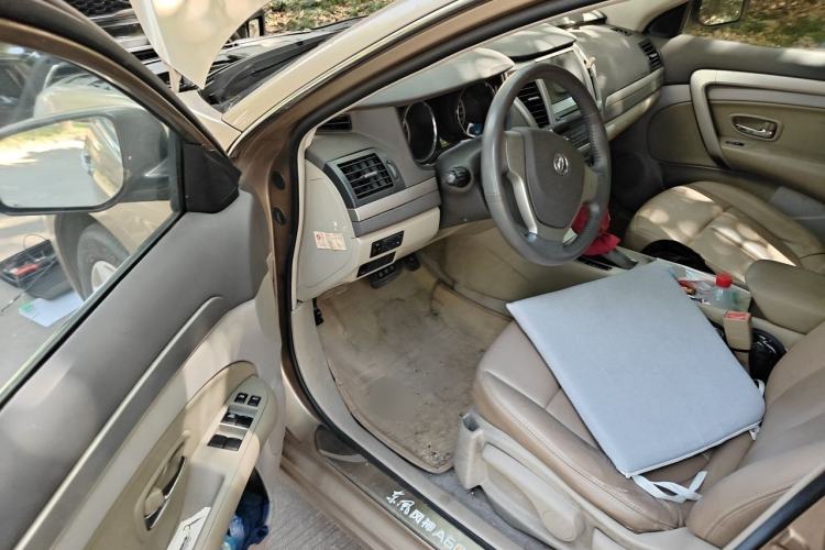 Used Dongfeng Aeolus A60 2012 1.6L Automatic Luxury Version Driver Seat