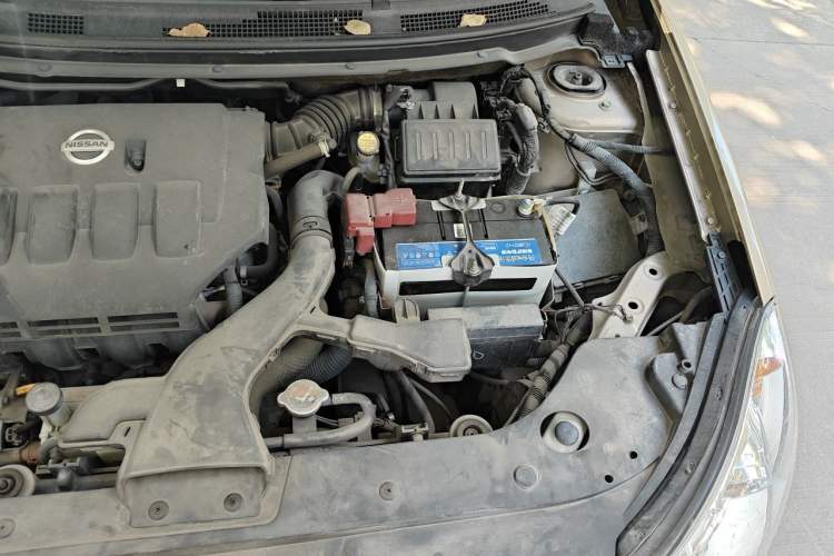 Used Dongfeng Aeolus A60 2012 1.6L Automatic Luxury Version Engine Bay Left