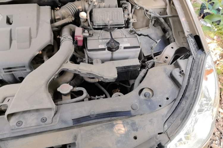 Used Dongfeng Aeolus A60 2012 1.6L Manual Luxury Model Engine Bay Left