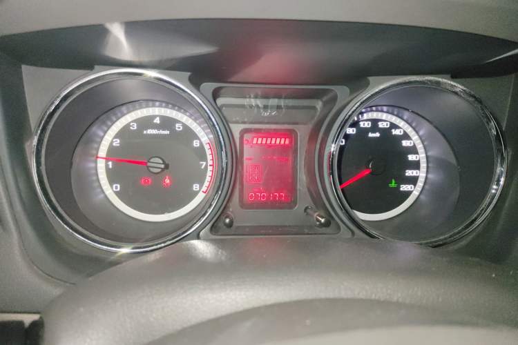 Used Dongfeng Aeolus A60 2012 1.6L Manual Luxury Model Instrument Cluster
