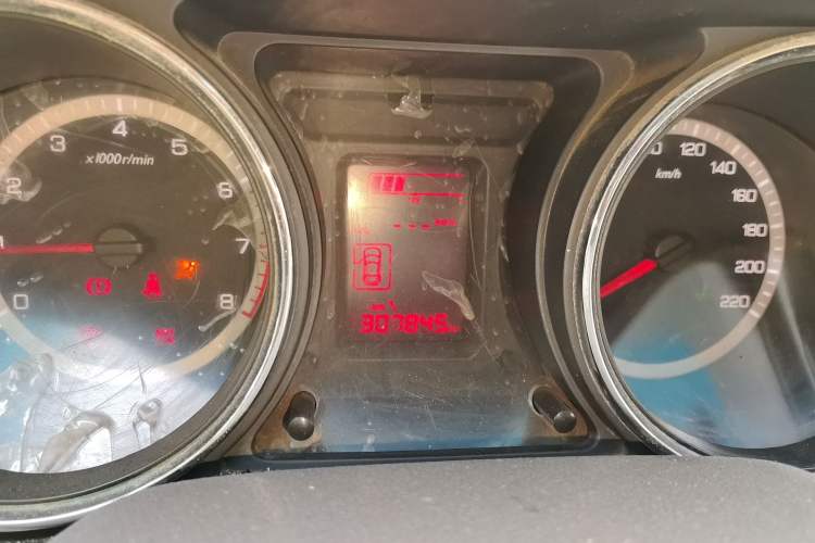 Used Dongfeng Aeolus A60 2012 1.6L Manual Luxury Model Instrument Cluster