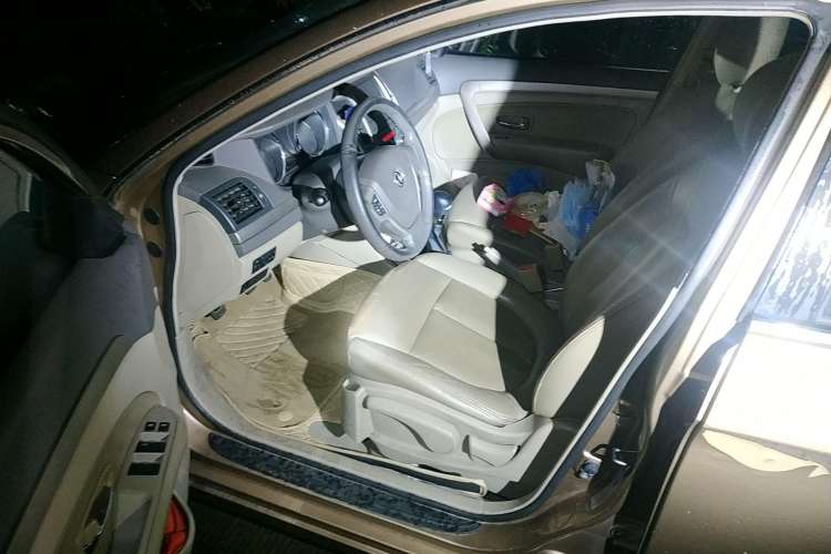 Used Dongfeng Aeolus A60 2012 1.6L Manual Luxury Model Left Front Seat