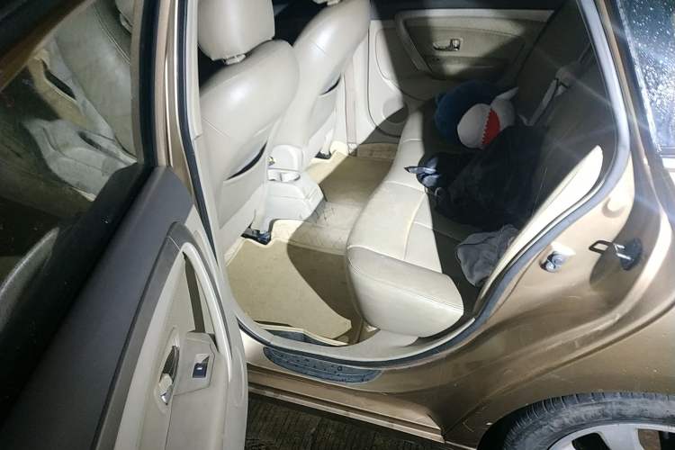Used Dongfeng Aeolus A60 2012 1.6L Manual Luxury Model Left Rear Seat