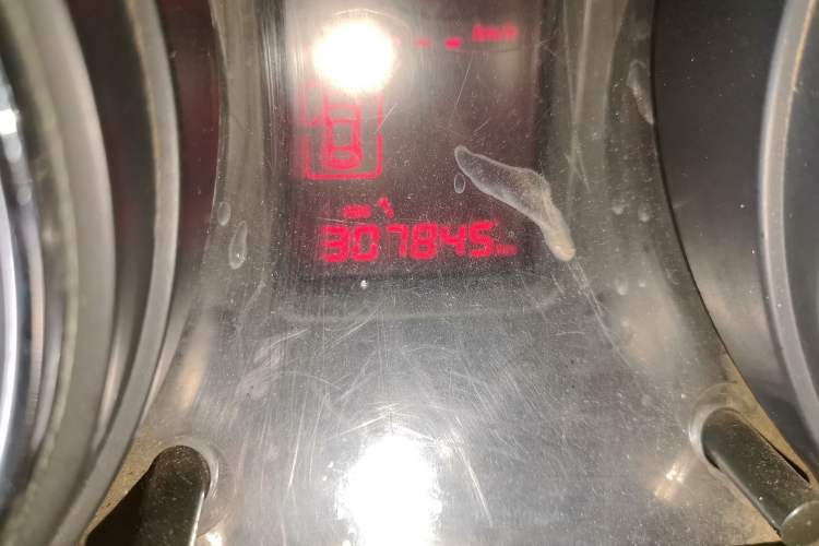 Used Dongfeng Aeolus A60 2012 1.6L Manual Luxury Model Odometer Close Up