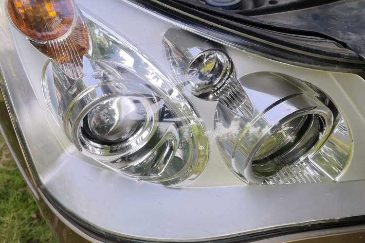 Used Dongfeng Aeolus A60 2012 1.6L Manual Luxury Model Right Front Headlight