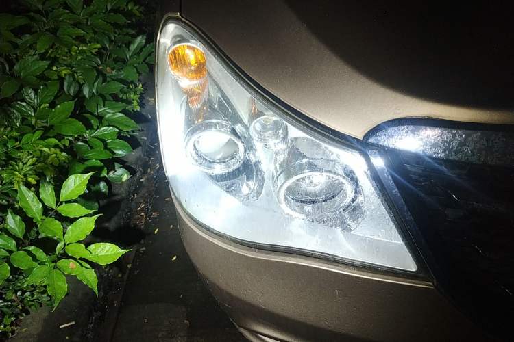 Used Dongfeng Aeolus A60 2012 1.6L Manual Luxury Model Right Front Headlight