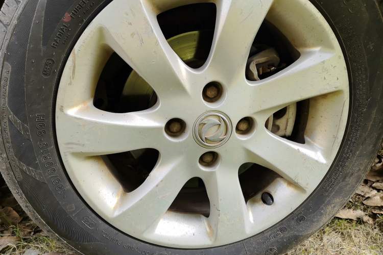 Used Dongfeng Aeolus A60 2012 1.6L Manual Luxury Model Right Front Wheel Hub