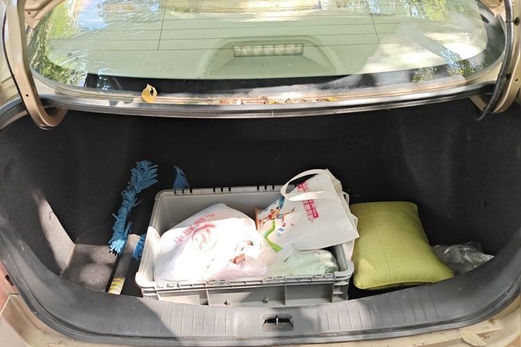 Used Dongfeng Aeolus A60 2012 1.6L Automatic Luxury Version Trunk