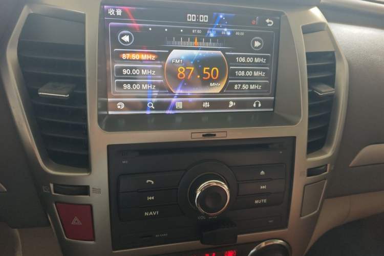 Used Dongfeng Aeolus A60 2012 1.6L Manual Luxury Model Audio And AC Panel