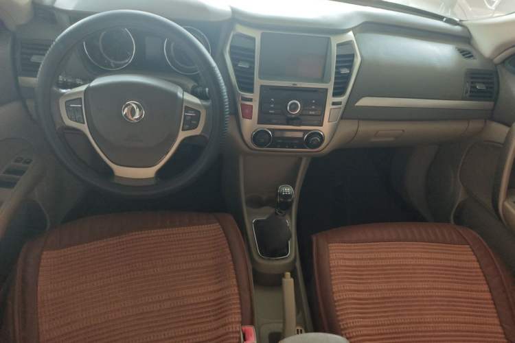 Used Dongfeng Aeolus A60 2012 1.6L Manual Luxury Model Center Console