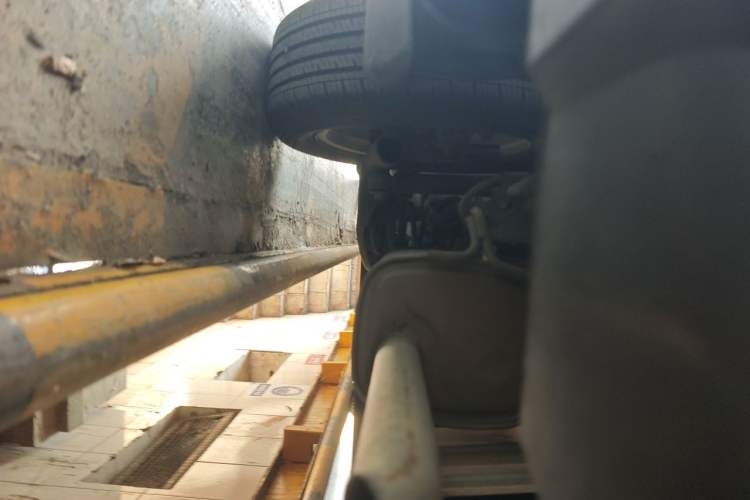 Used Dongfeng Aeolus A60 2012 1.6L Manual Luxury Model Chassis Rear Left