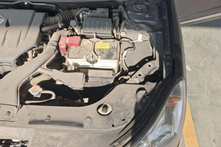 Used Dongfeng Aeolus A60 2012 1.6L Manual Luxury Model Engine Bay Left