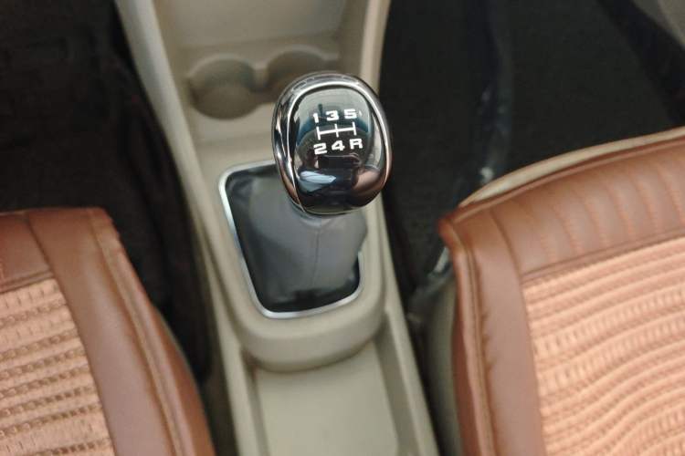 Used Dongfeng Aeolus A60 2012 1.6L Manual Luxury Model Gear Lever