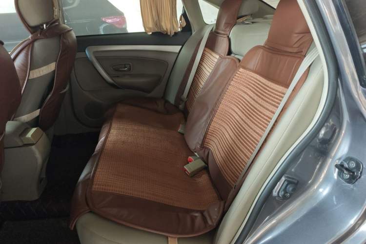 Used Dongfeng Aeolus A60 2012 1.6L Manual Luxury Model Left Rear Seat