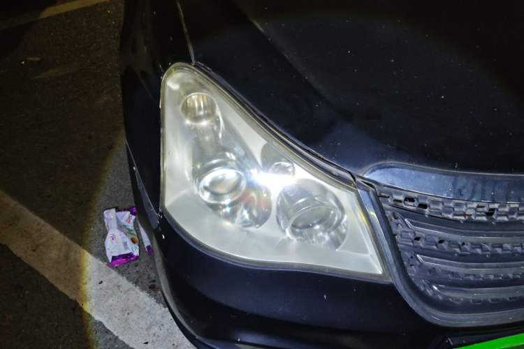 Used Dongfeng Aeolus A60 2012 1.6L Automatic Prestige Model Right Front Headlight