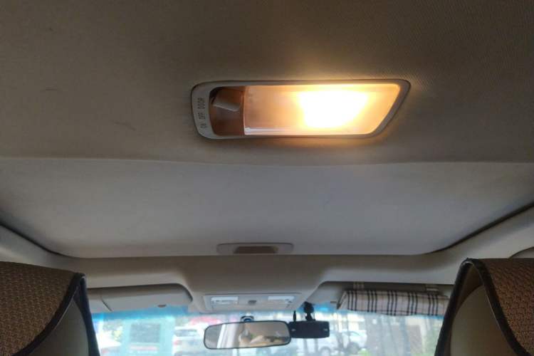 Used Dongfeng Aeolus A60 2012 1.6L Automatic Prestige Model Headliner