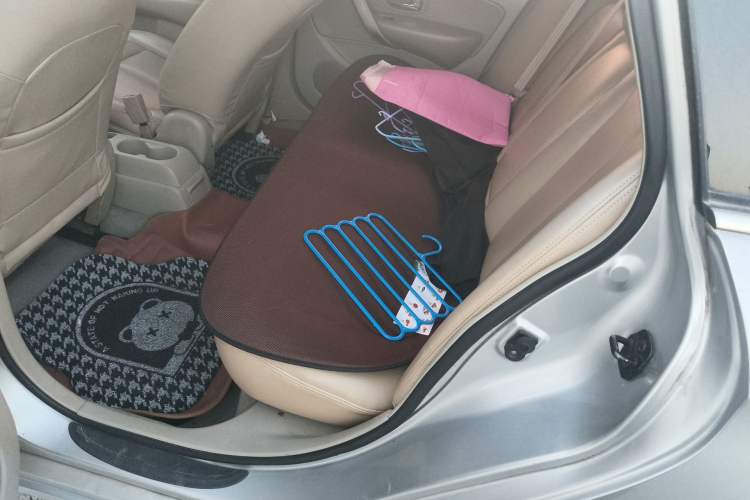 Used Dongfeng Aeolus A60 2012 1.6L Manual Luxury Model Left Rear Seat