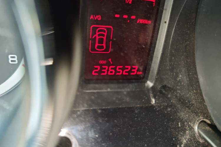 Used Dongfeng Aeolus A60 2012 1.6L Manual Luxury Model Odometer Close Up