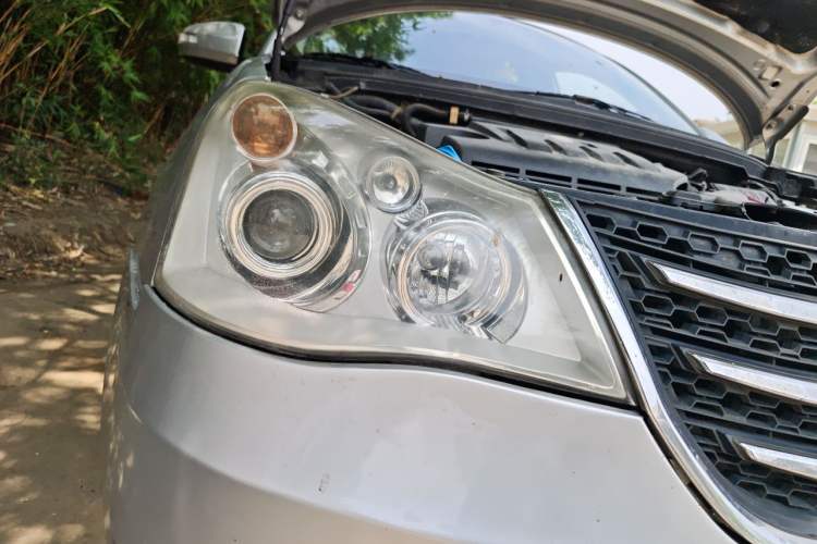 Used Dongfeng Aeolus A60 2012 1.6L Manual Luxury Model Right Front Headlight