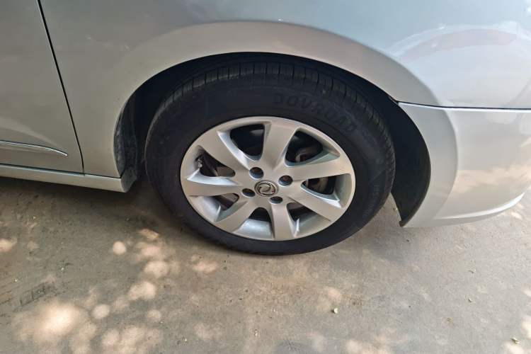 Used Dongfeng Aeolus A60 2012 1.6L Manual Luxury Model Right Front Wheel Hub