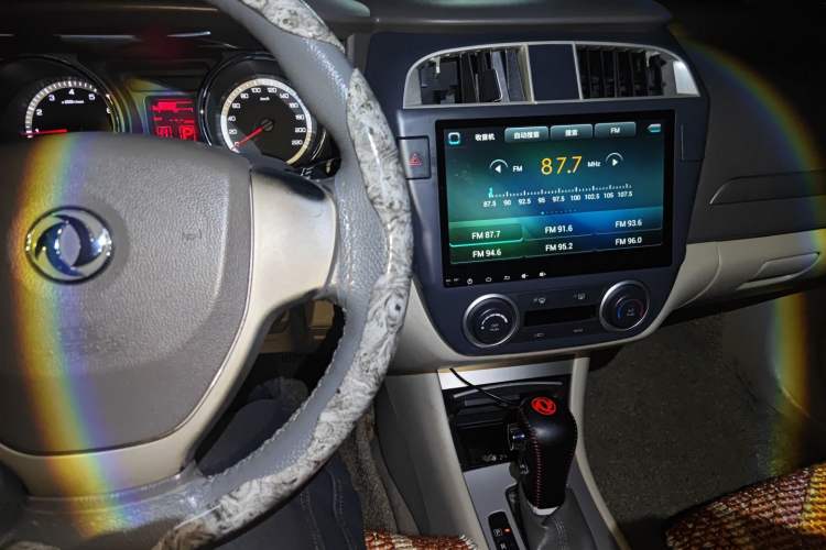 Used Dongfeng Aeolus A60 2012 1.6L Automatic Luxury Version Audio And AC Panel