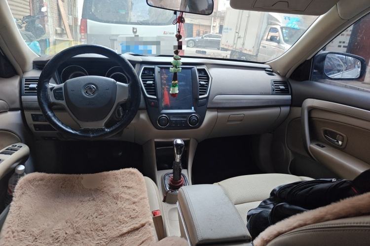 Used Dongfeng Aeolus A60 2012 1.6L Manual Luxury Model Center Console