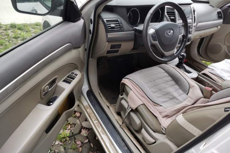 Used Dongfeng Aeolus A60 2012 2.0L CVT Luxury Version Driver Seat